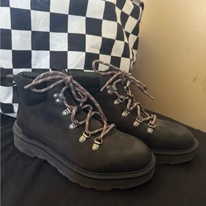 Sorel Women’s Black Lace-Up Hiking Boots Rugged Outdoor Trail Boots Size 9